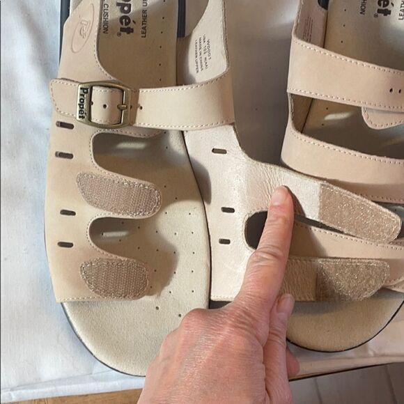 PROPET TAUPE LEATHER SANDALS.  NEW - Picture 11 of 11